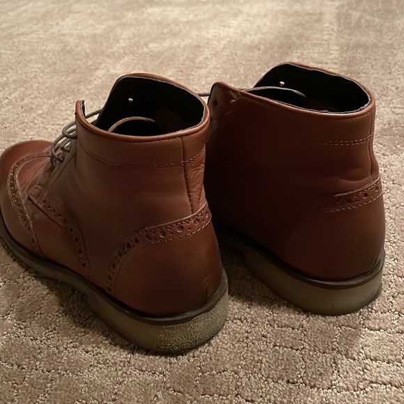 Men’s ASOS Brown Brogue boots size 8 - Picture 2 of 3